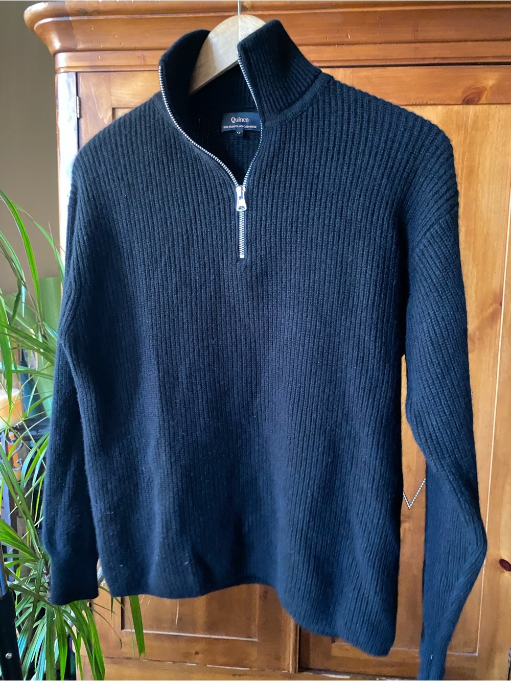 Quince Men’s 100% Cashmere Ribbed Quarter Zip Sweater Black M